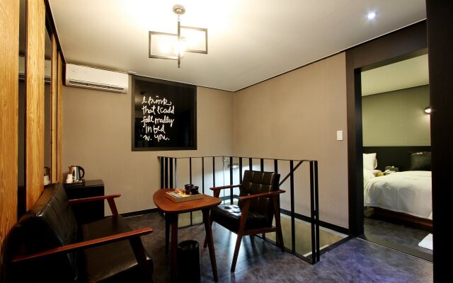 Page Hotel