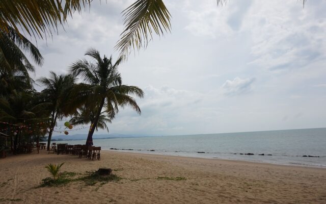 Anandah Beach Resort