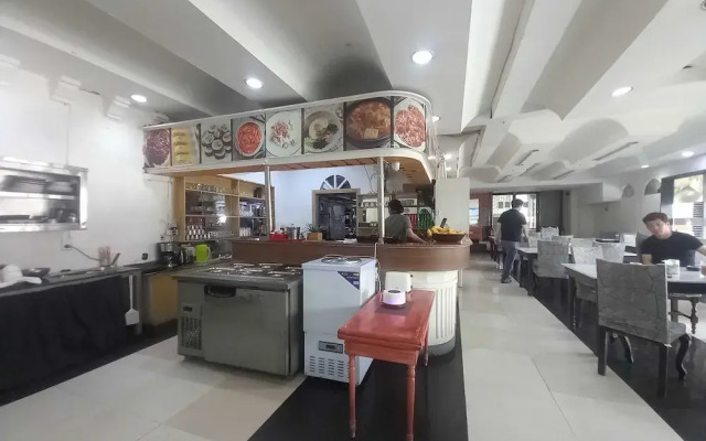 OYO 1141 Healing Condo Hotel