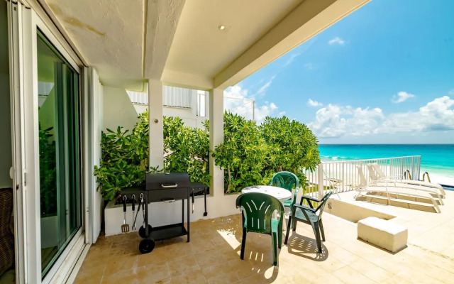 Private pool in beach front Villa
