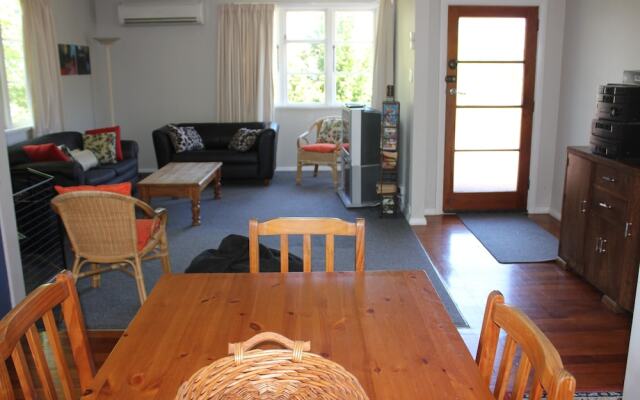 16 Torquay Tce