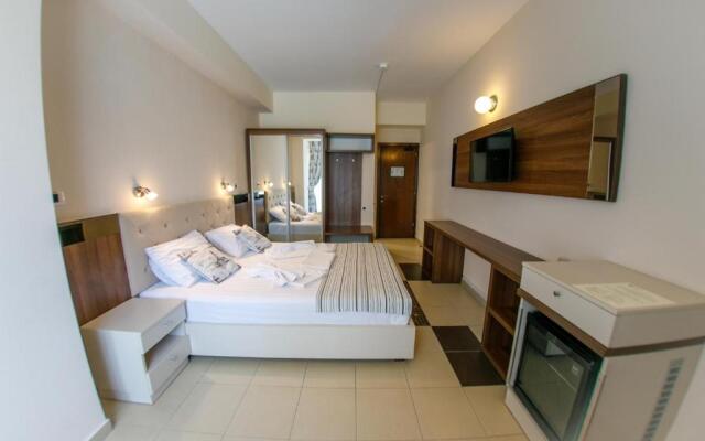 Jijo's Hotel