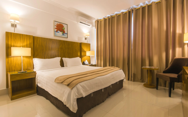 Palms Hotel