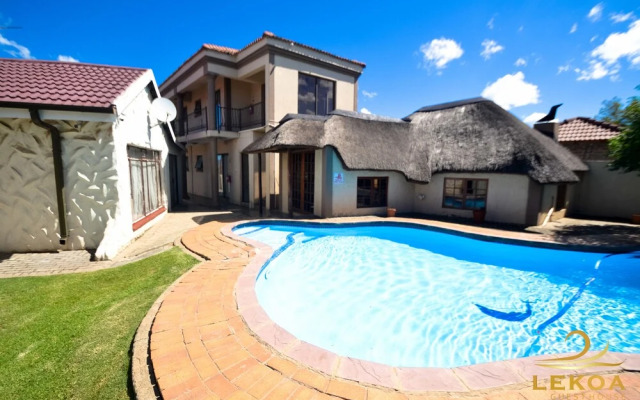 Lekoa Bed and Breakfast and Trading