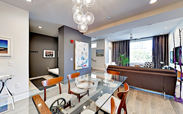 East-Side Urban Retreat Unit 263 - 2 Br Condo