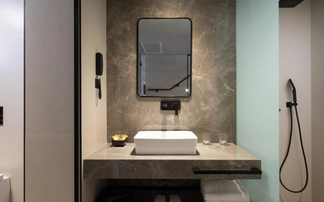 Portes Lithos Luxury Resort
