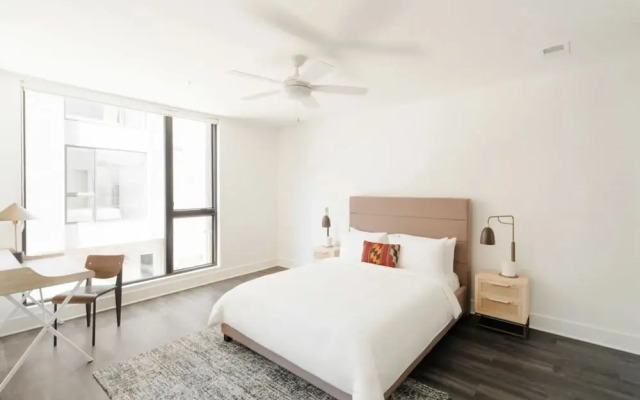 The Grove 6 by Avantstay Private Balcony