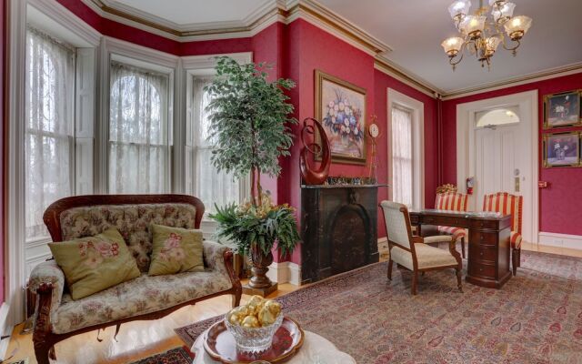 Greystone Manor Bed & Breakfast