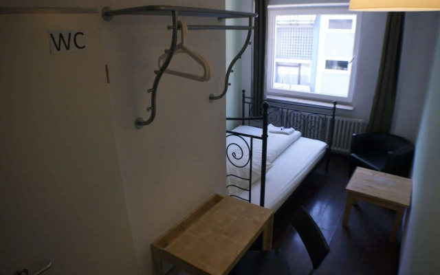 Station Hostel For Backpackers