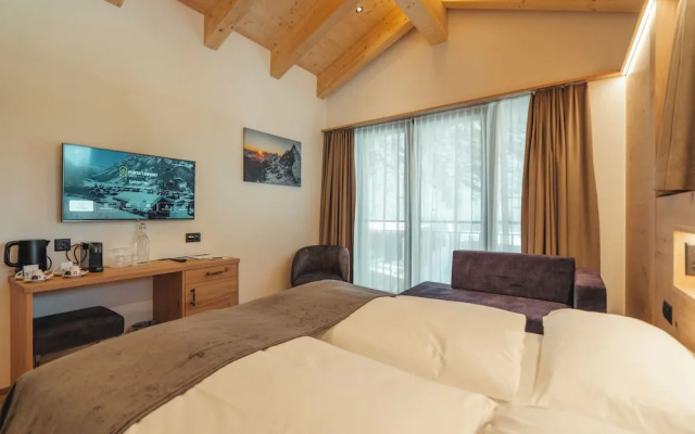 Hotel Porta Cervino – Guest Rooms – Taesch