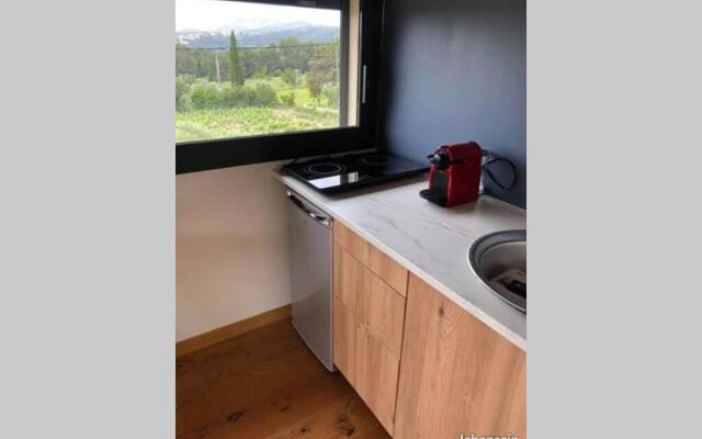 Studio dans les vignes de cassis