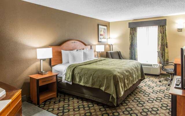 Quality Inn & Suites Columbus West - Hilliard