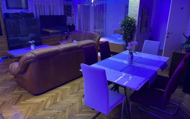 Apartments and bungalows Dalibor