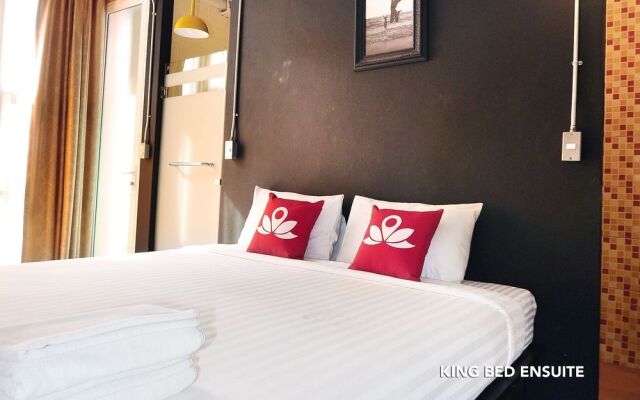 ZEN Hostel Silom 14