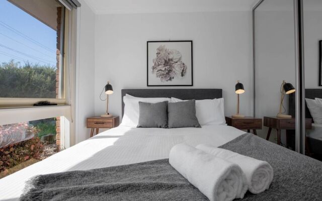 Comfy Beautiful House in Epping
