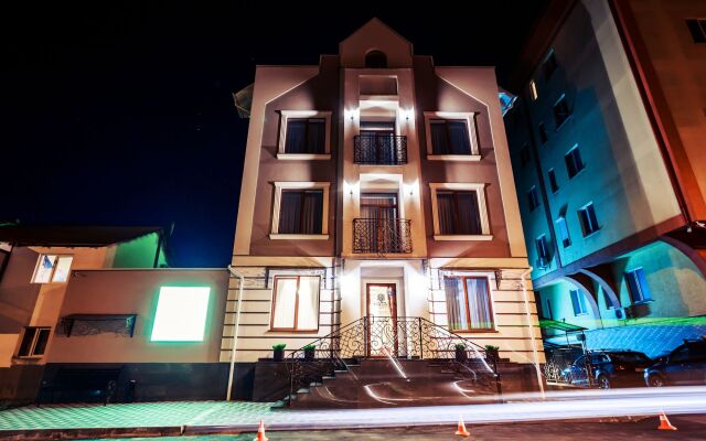 Park Lane Hotel