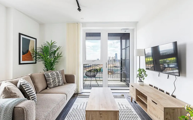 Luxurious West London Apartment