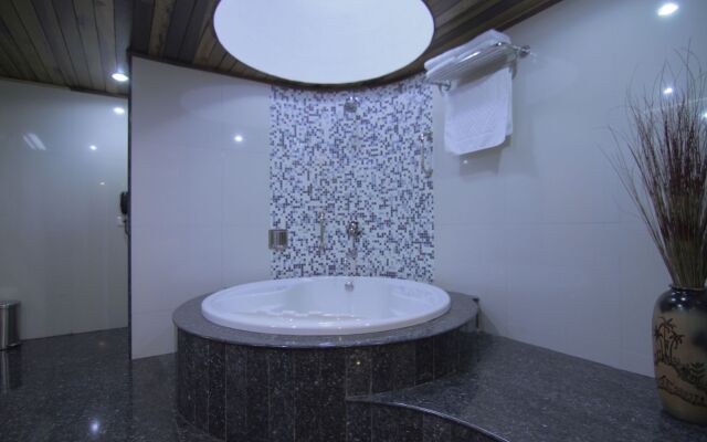 Manuallaya The Resort Spa in the Himalayas