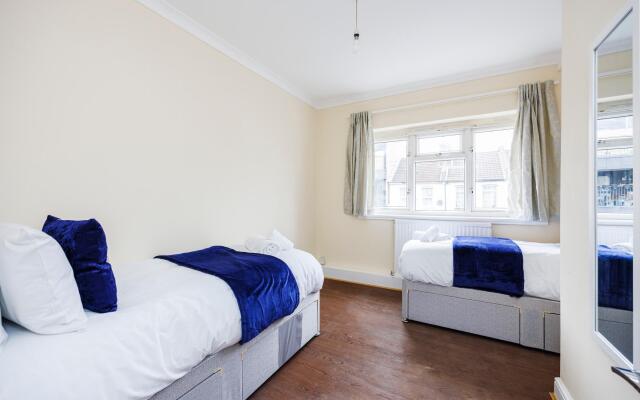 East Croydon Home - Contractors