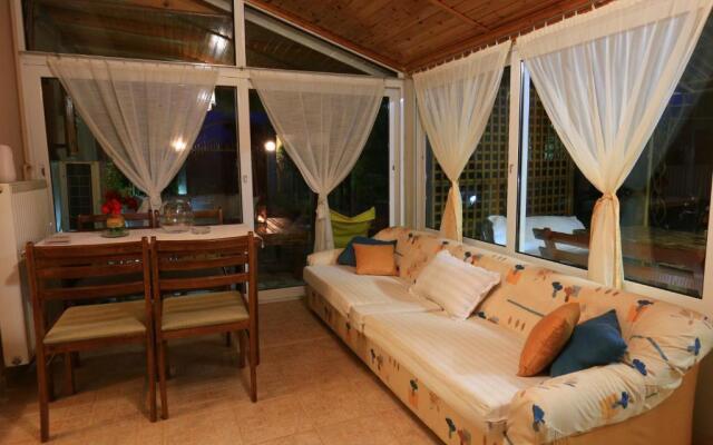 Olive House Villa and Studio