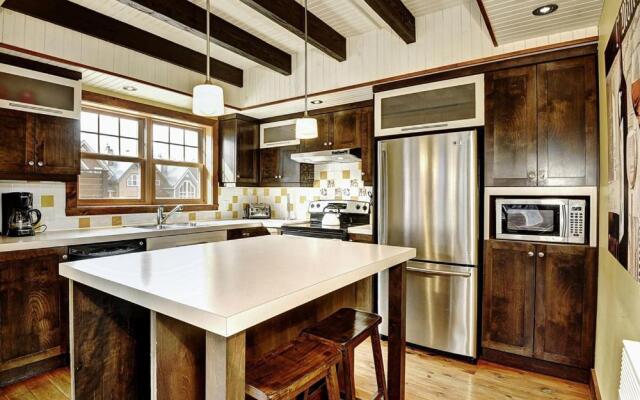 Chalet 9001 Chemin des Alpages by Les Chalets Alpins