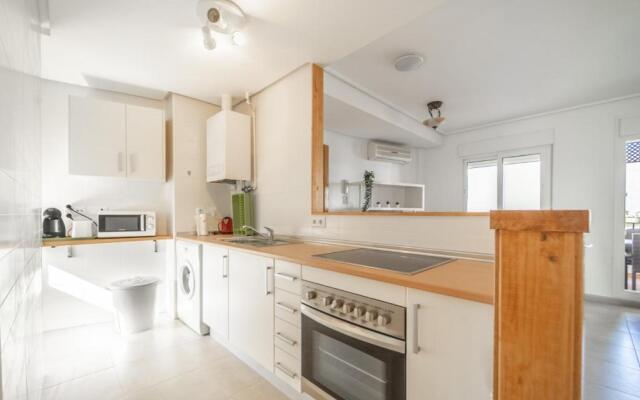 Bright Two Bedroom Apartment - RA721LT