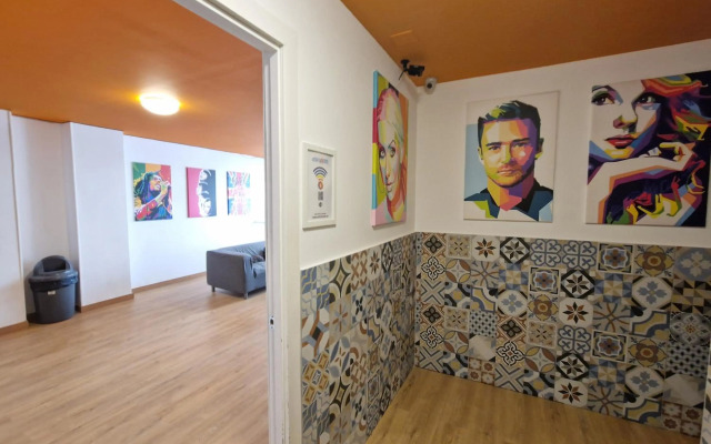 Arc House