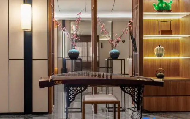 Moshang Qingju Hotel (Liangshan Longcheng Square Store)