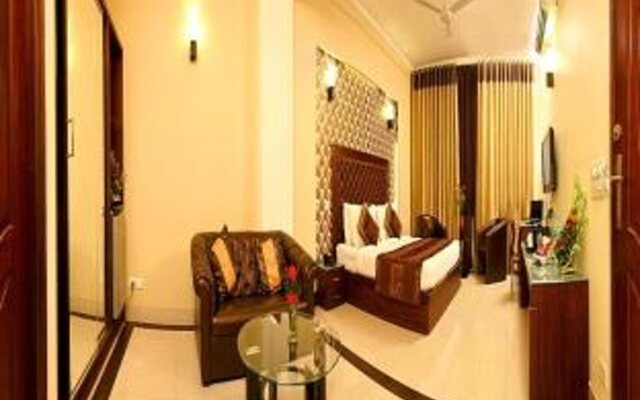 Charanpahari Hotel by OYO Rooms