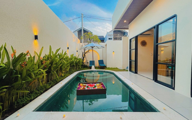 Beachside Luxury 2BR Mediterranean Sanur