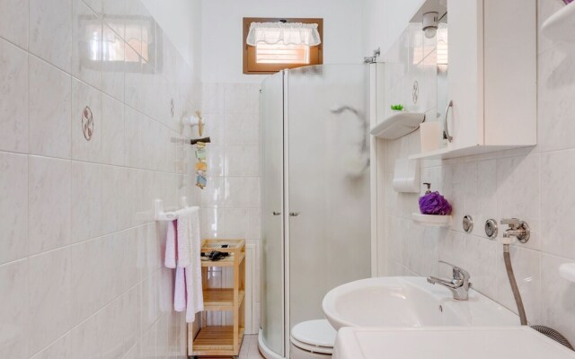 Traditional Apartment in Monte Isola near Lake Beach