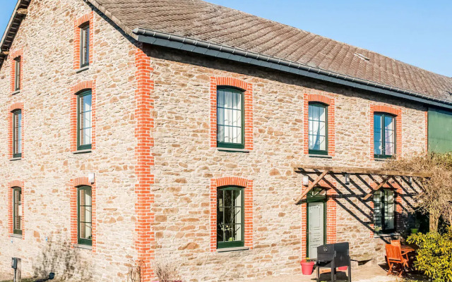 Pretty Farmhouse in Houffalize With Courtyard