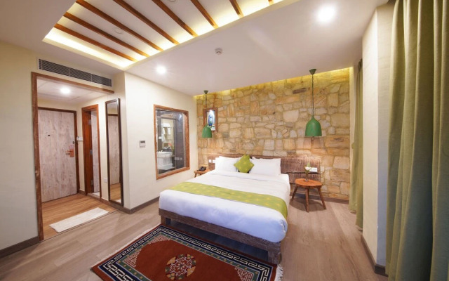 Woodapple Hotel and Spa
