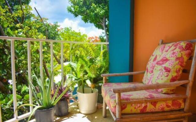 Flamboyan Guest House
