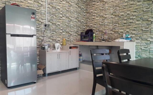 Cow B Homestay Semporna