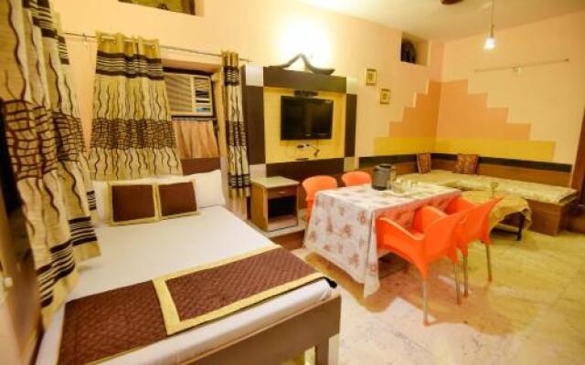 Hotel Palm residency