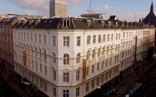 Urban House Copenhagen by MEININGER