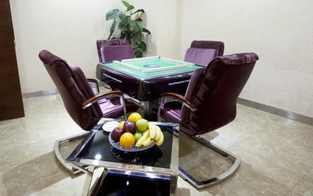 Shuanglong Guangchang Hotel