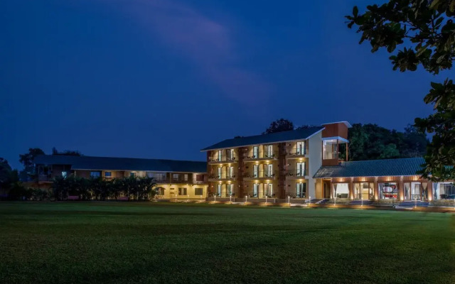 Paramount Riverfront Resort & Spa