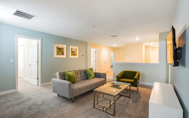 8BR ChampionsGate Pool Home w MTheater