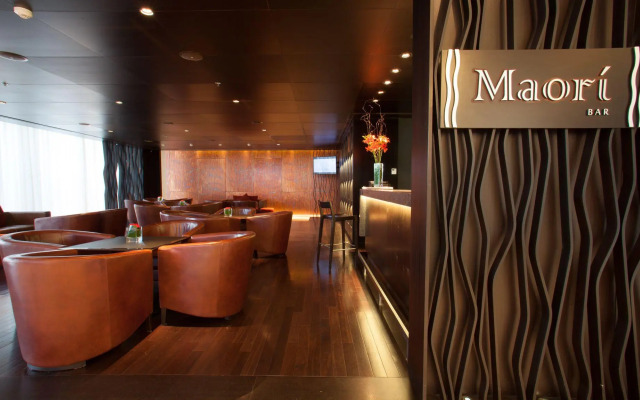 Pullman Rosario City Center Hotel