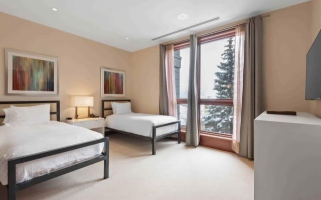 4 Bedroom + Den Luxury Residence at Solaris Residences