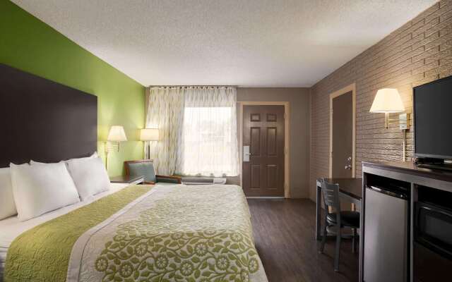 Days Inn by Wyndham Hardeeville/ I-95 State Line