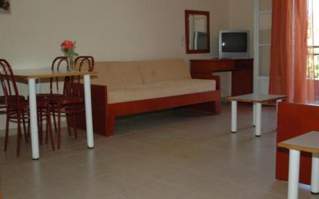 Zefiros Apartments