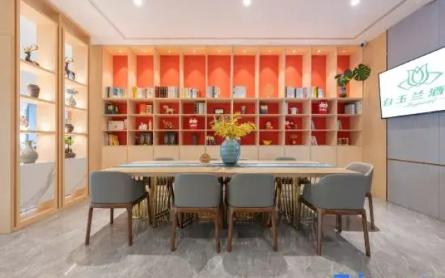 Magnotel Hotel (Zibo Yinzuo Plaza West Sixth Road)