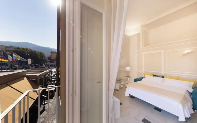 YourHome - Royal Blue Suite