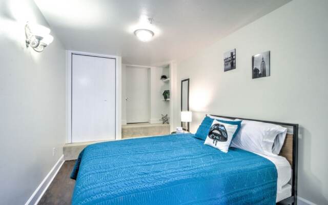 Hosteeva Capitol Hill Condos