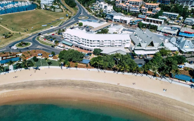 Airlie Beach Hotel