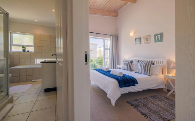 Waterfront Cottage B3