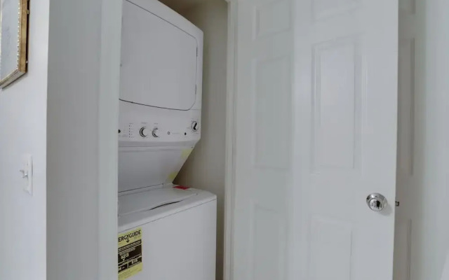 Fascinating Apt in Ballston With Gym